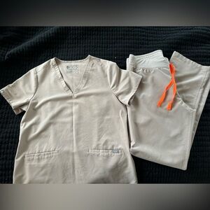 Boulder/Khaki Figs scrub set